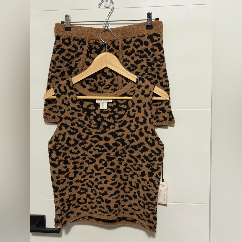 ✨NWT✨Cupcakes & Cashmere:Tank Top & Shorts Pajama Set-Size S (ptp approx 17.5in) - Picture 1 of 15